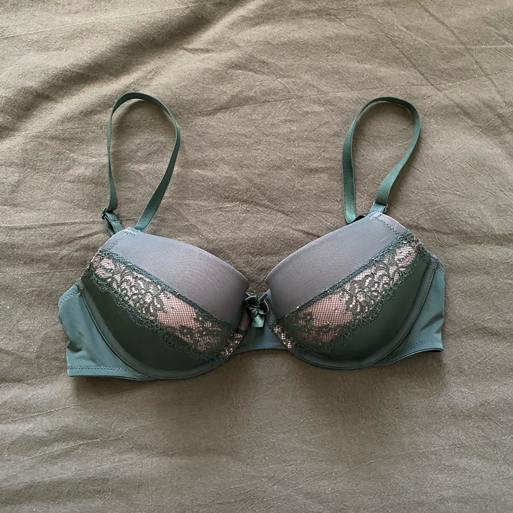 Adore Me Contour Bra 32D